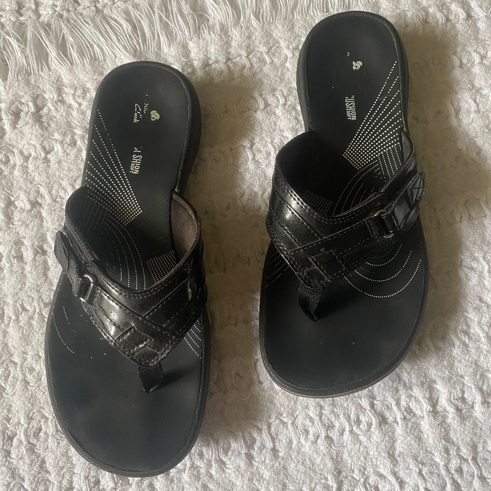 Clarks Black Cloudsteppers Flip-flop Sandals Size 8